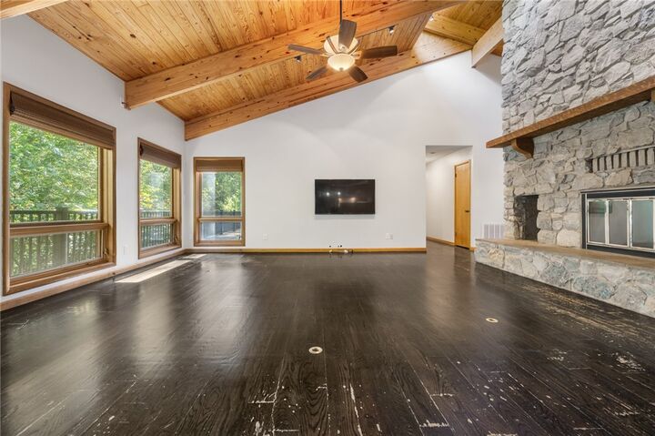 Property Photo:  4087 N 7 Highway  AR 72601 