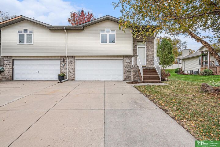 Property Photo:  2037 N 153rd Avenue  NE 68116