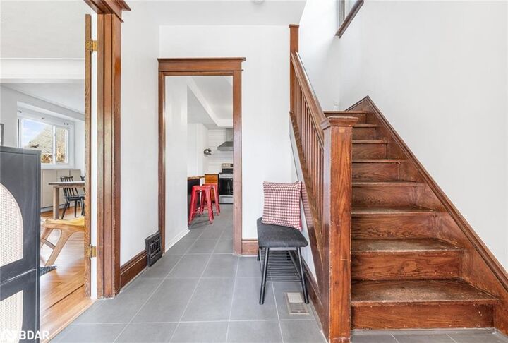 Property Photo:  263 Houghton Avenue S  ON L8K 2N4 