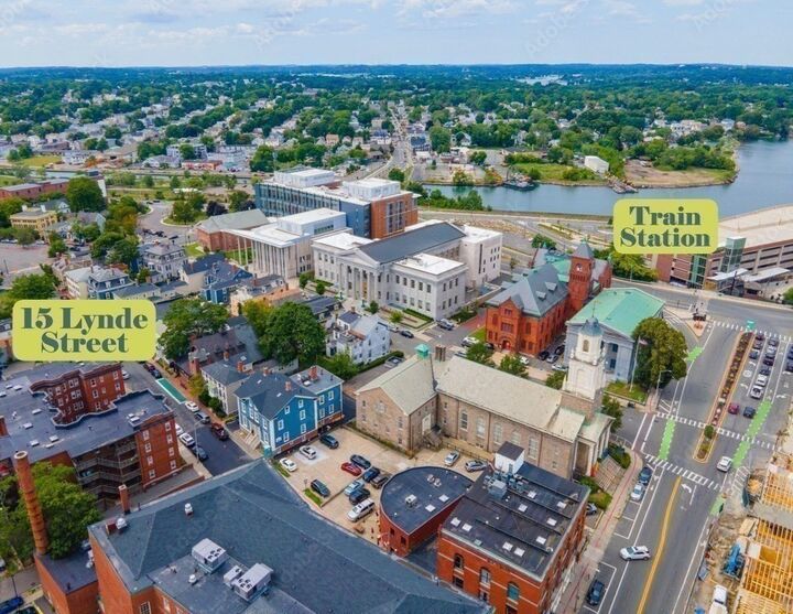Property Photo:  15 Lynde Street 26  MA 01970 