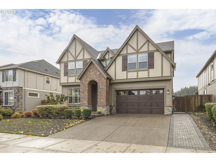 Property Photo:  15398 SE Clark St  OR 97086