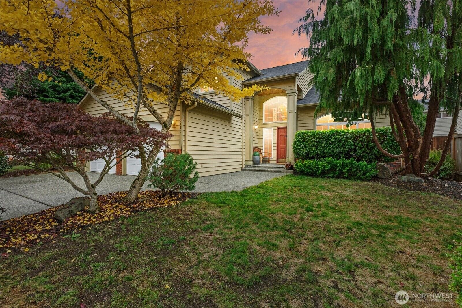 Property Photo:  2713  181st Place SE  WA 98012 