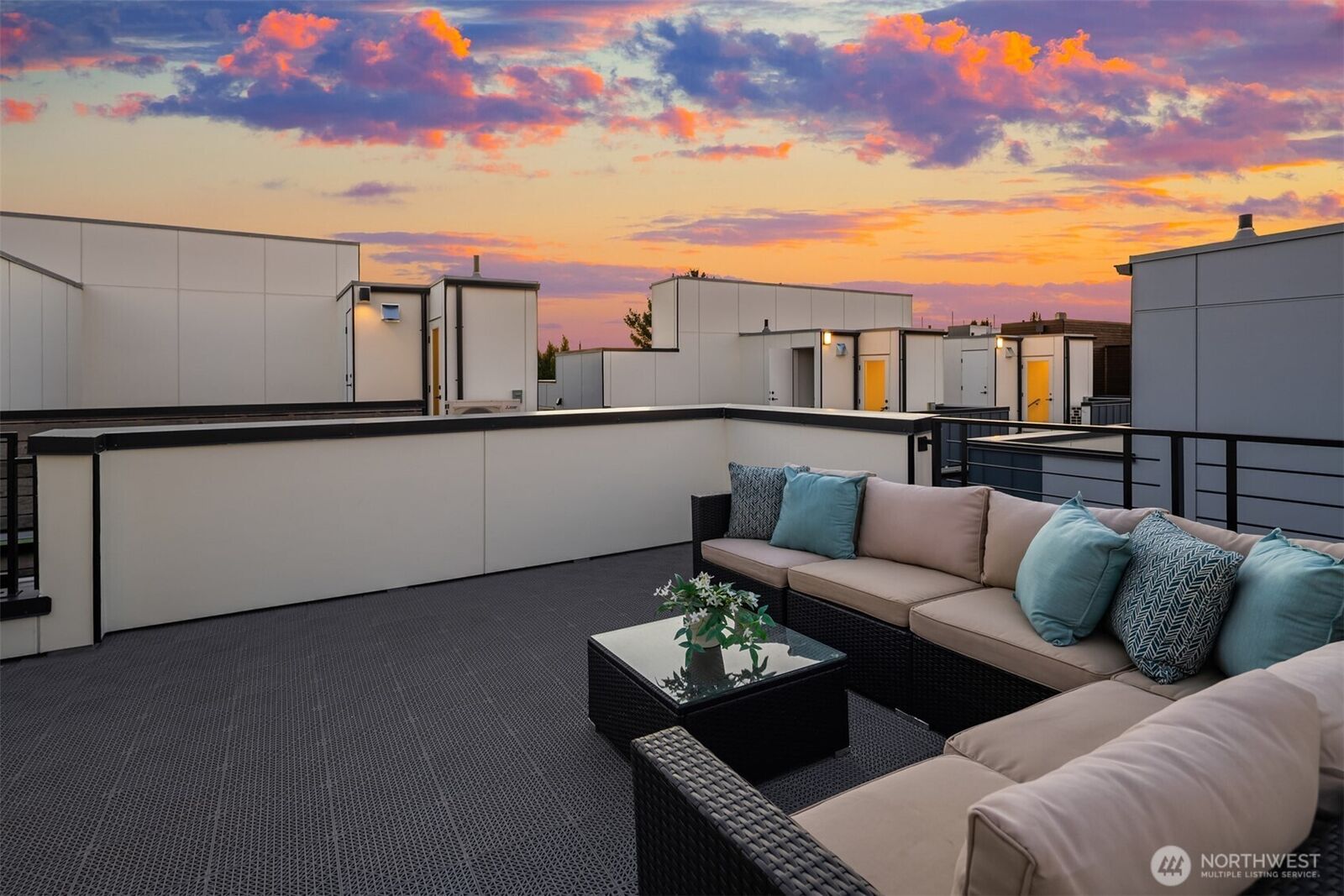 Property Photo: 2337 16th Avenue S C WA 98144