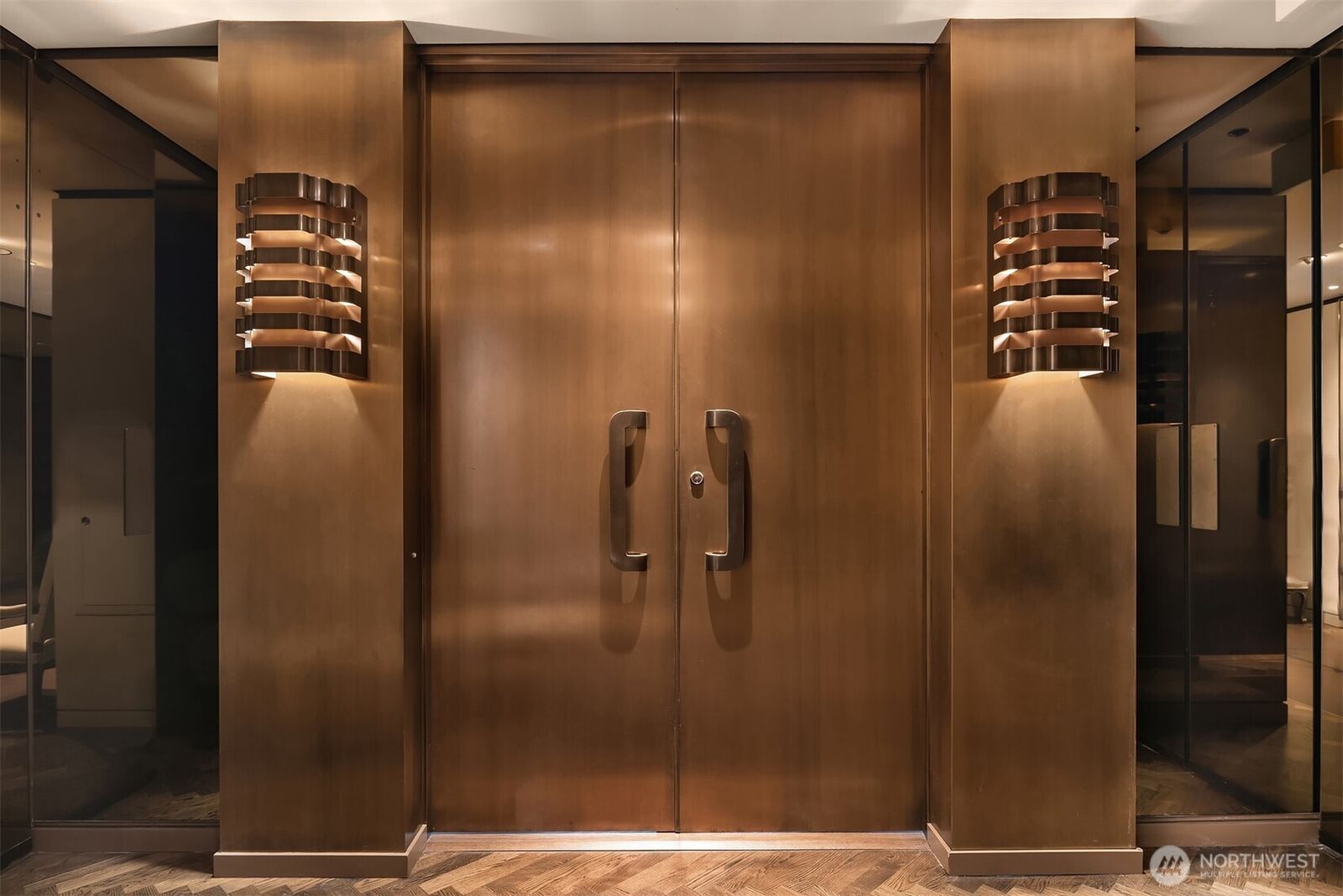 Property Photo:  1301  Spring Street Ph32  WA 98104 