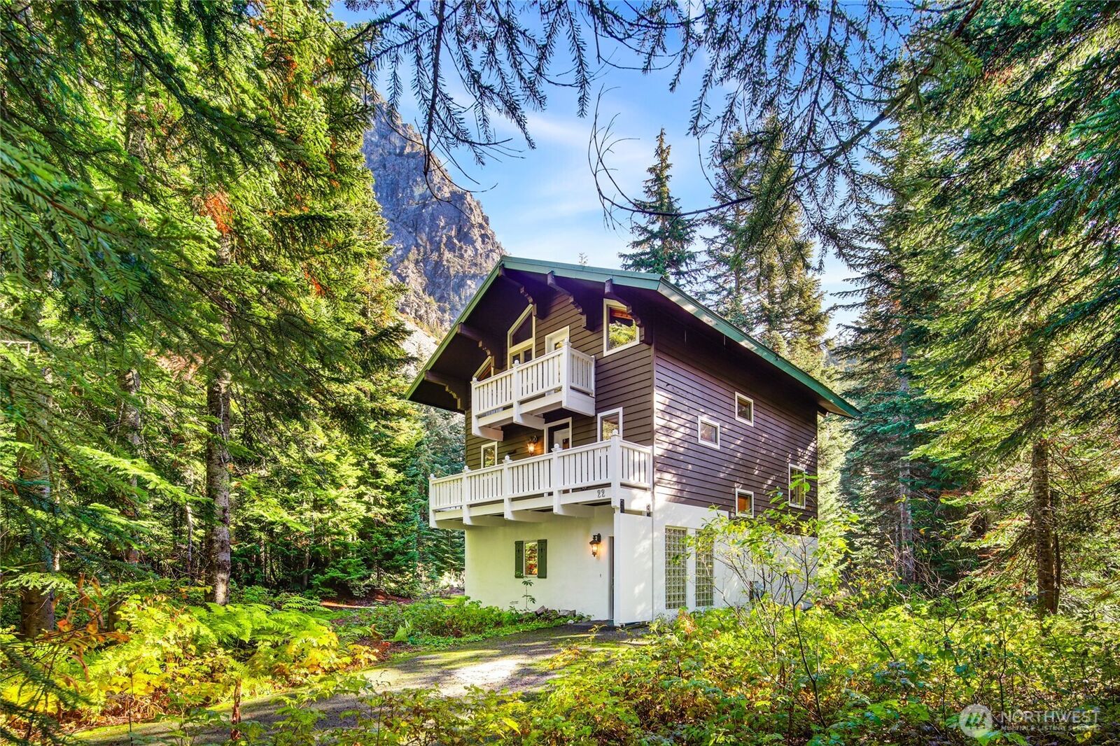 Property Photo:  22  Alpental Street  WA 98068