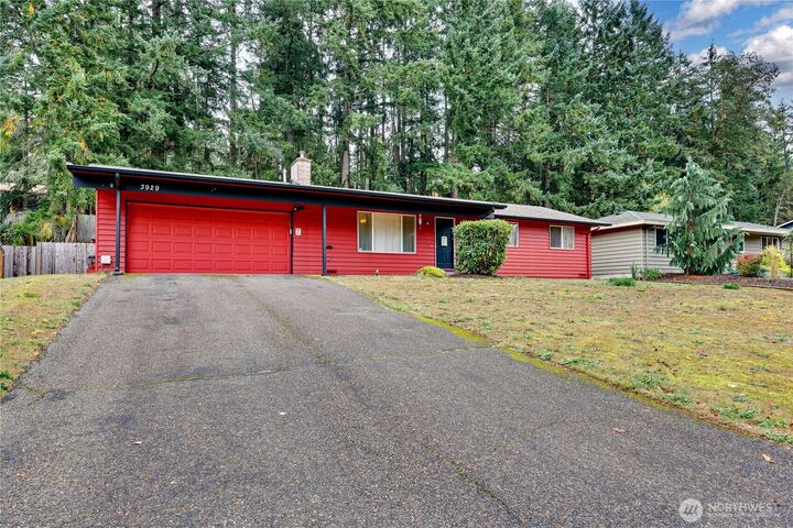 3929  Briarwood Drive SE  Port Orchard WA 98366 photo
