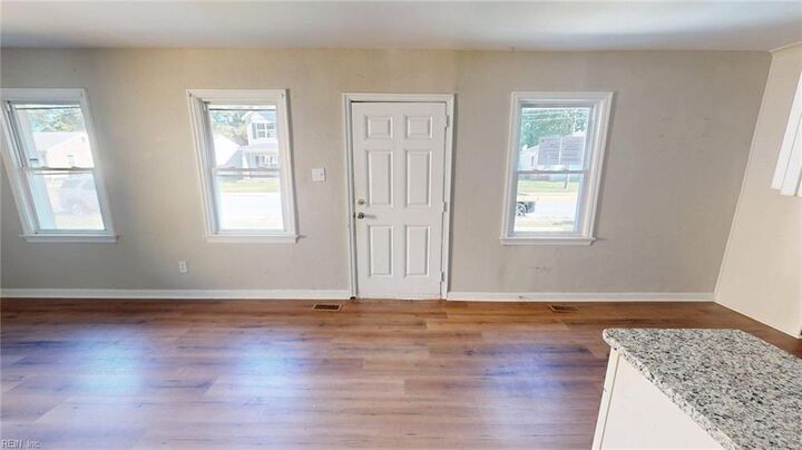 Property Photo: 615 Bell St VA 23661