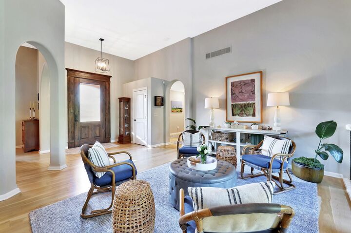 Property Photo:  9 N Stagecoach Ct  KS 67230 