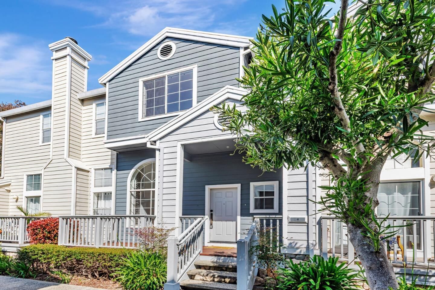 Property Photo:  4 Brigantine Lane  CA 94065