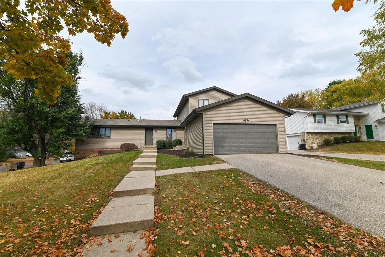 Property Photo:  6934/6938 Chester Drive  WI 53719 