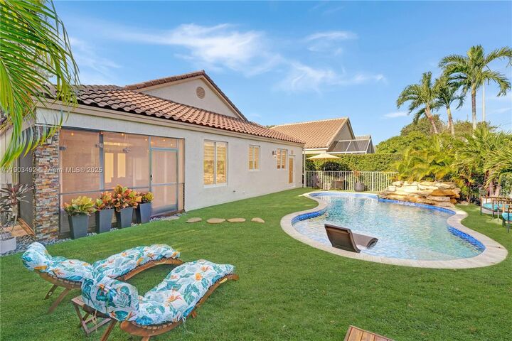 Property Photo:  6669 NW 81st Ct  FL 33067