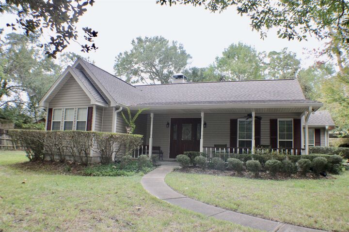 Property Photo:  105 Fuller  TX 77656 