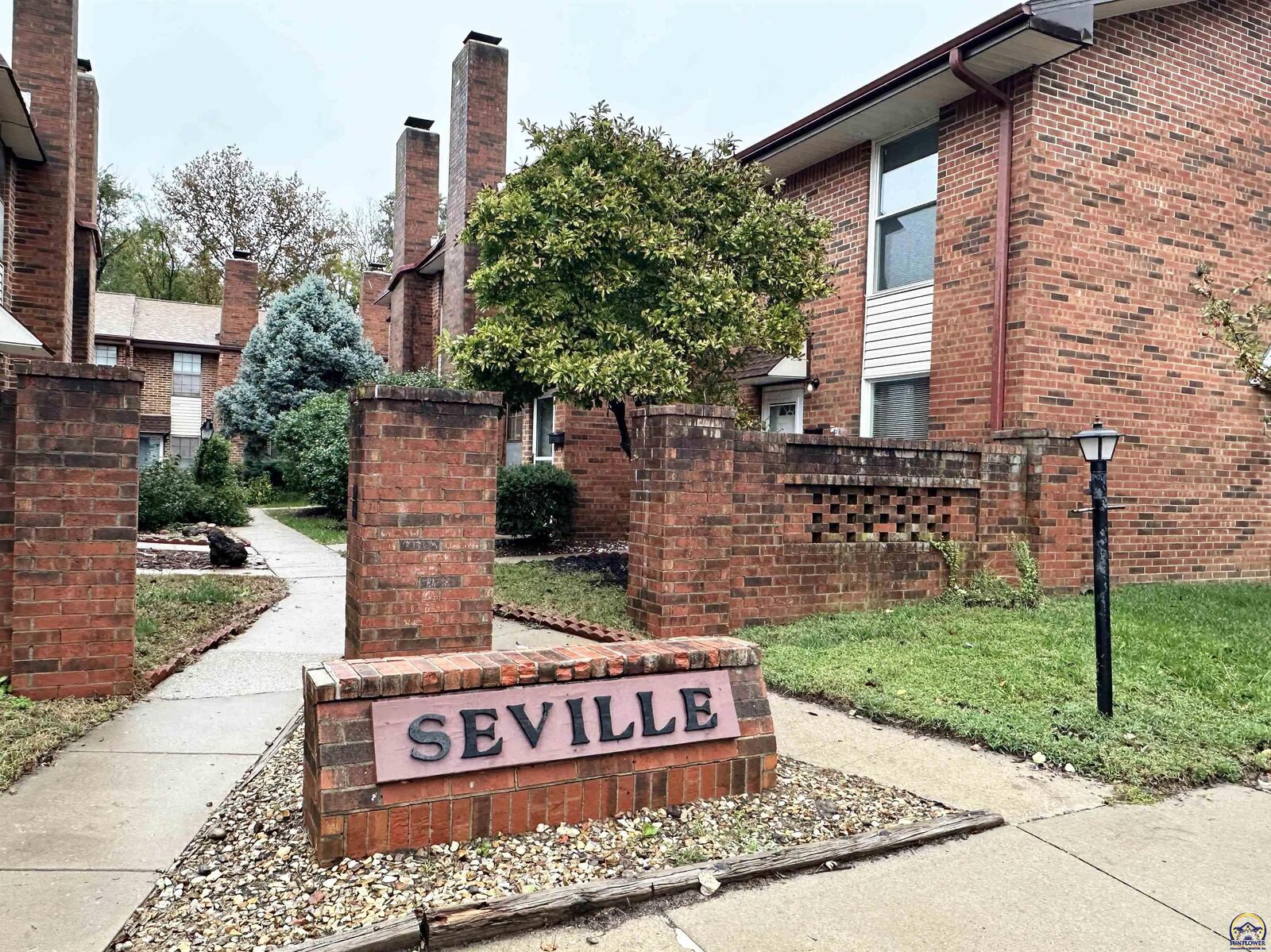 Property Photo:  3002 SW Lydia Ave  KS 66614 