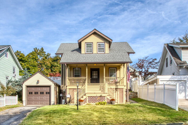 5 Hervey Street  Greenwich CT 06830 photo