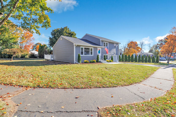 Property Photo:  15 Smith Drive  CT 06517