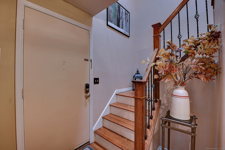 Property Photo:  48 Sharon Lane  CT 06109 