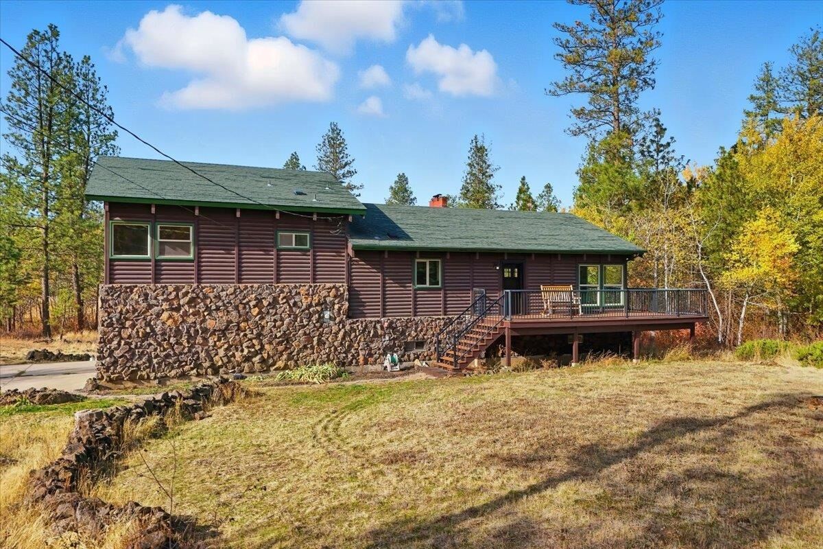 Property Photo:  20112 S Short Rd  WA 99004