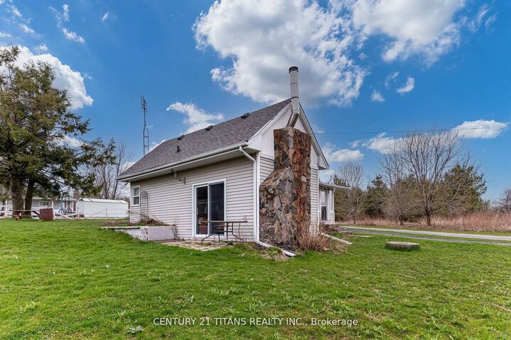 Property Photo:  130 West Beach Road  ON L1C 3K3 