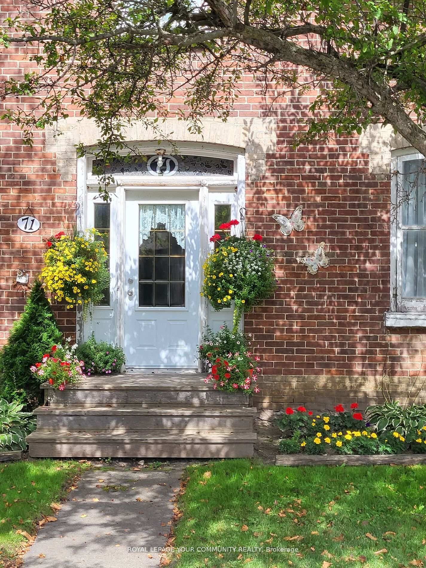 Property Photo:  71 High Street  ON L0E 1R0 