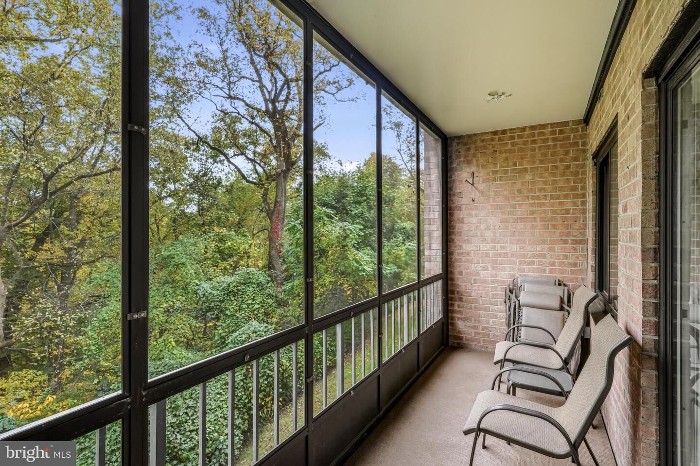 Property Photo:  1655 Oakwood 206 Oakwood Drive Condo 206  PA 19072 