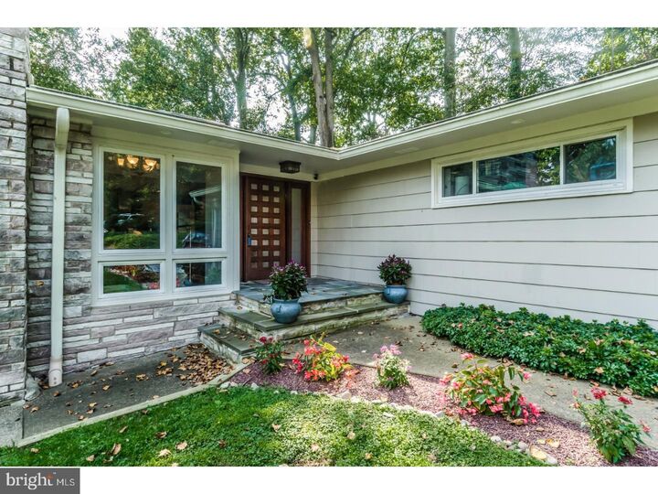 Property Photo: 100 Tudor Lane PA 19067