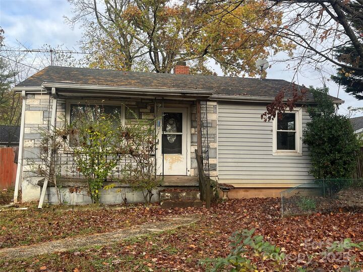 4 La Rue Street  Asheville NC 28806 photo