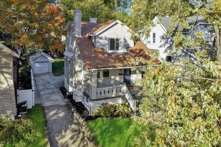 Property Photo: 2204 Cathedral Avenue OH 45212
