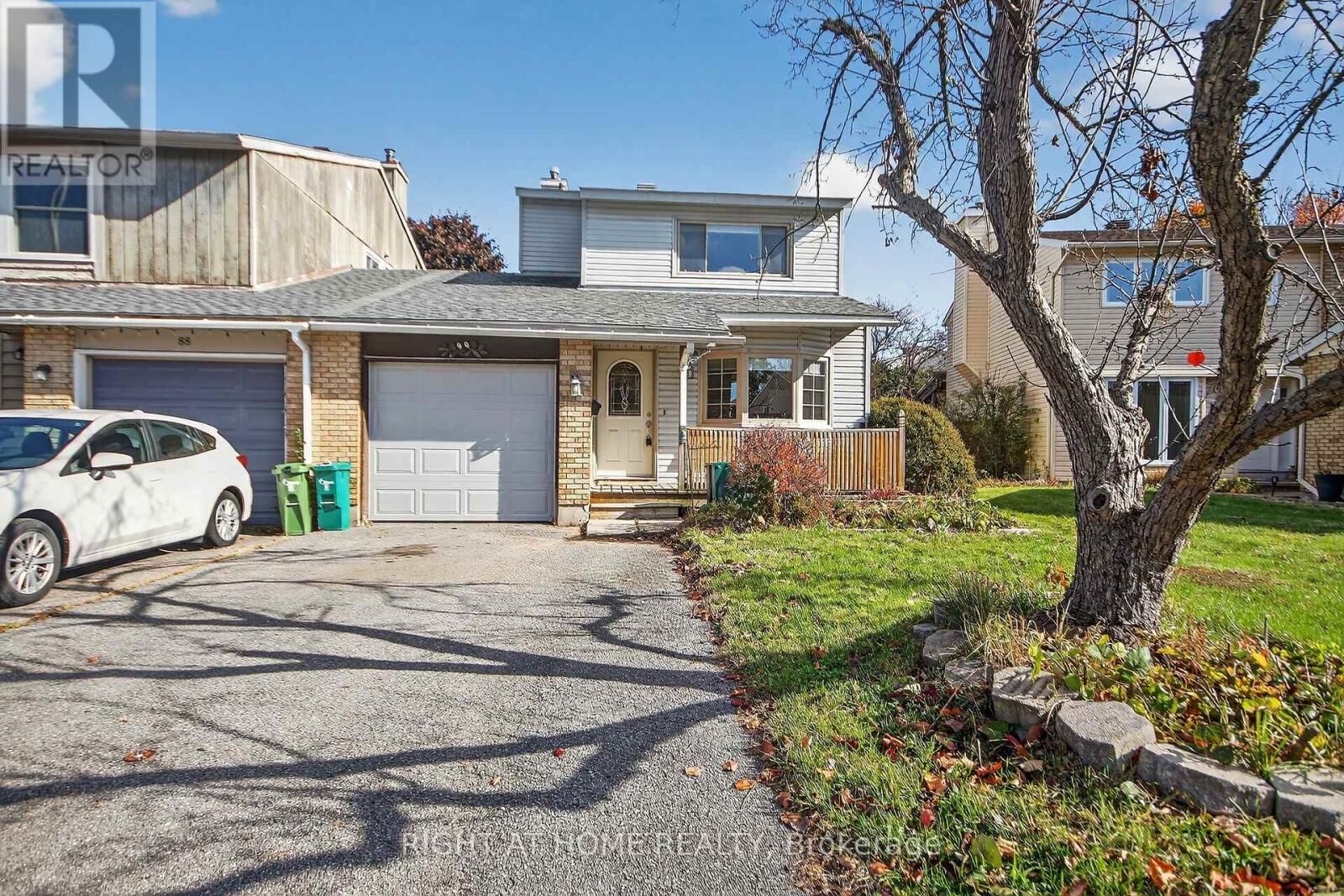 Photo de la propriété:  90 Sherway Drive  ON K2J 1N8