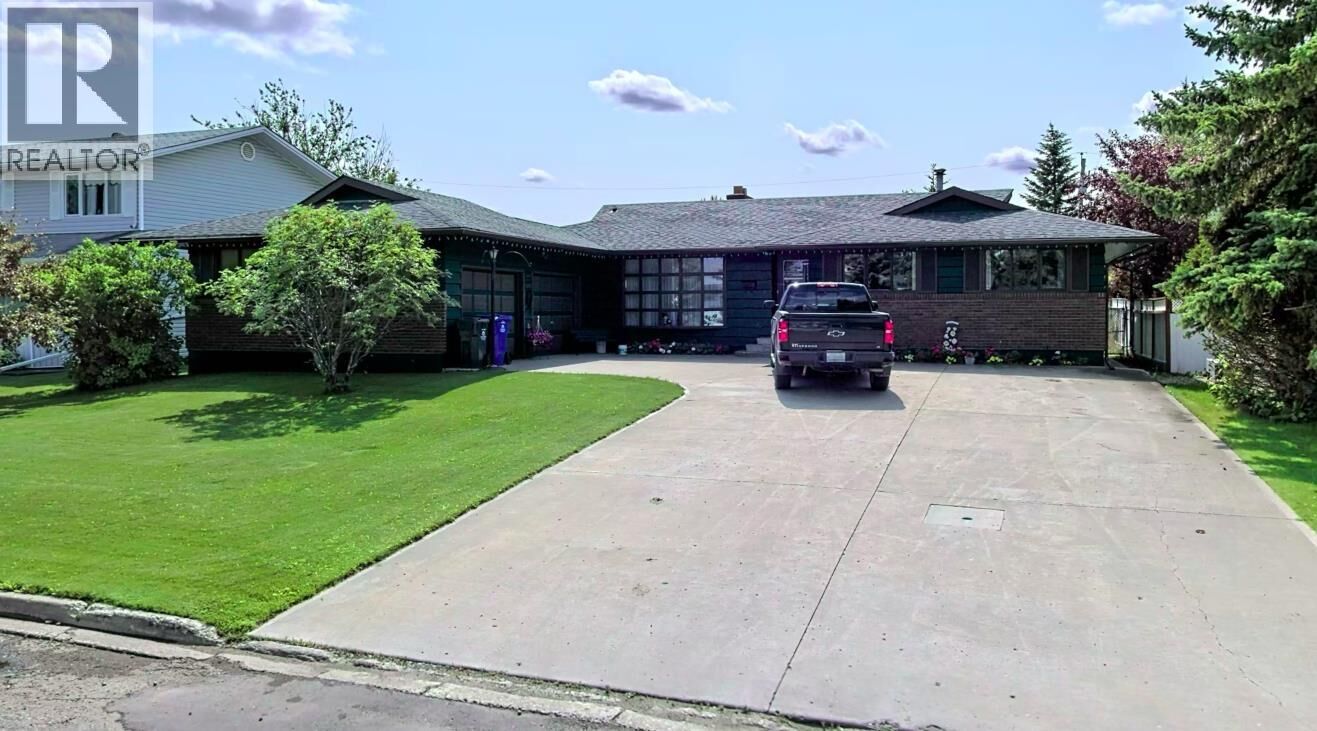 Photo de la propriété: 10415 109 Avenue BC V1J 2S2