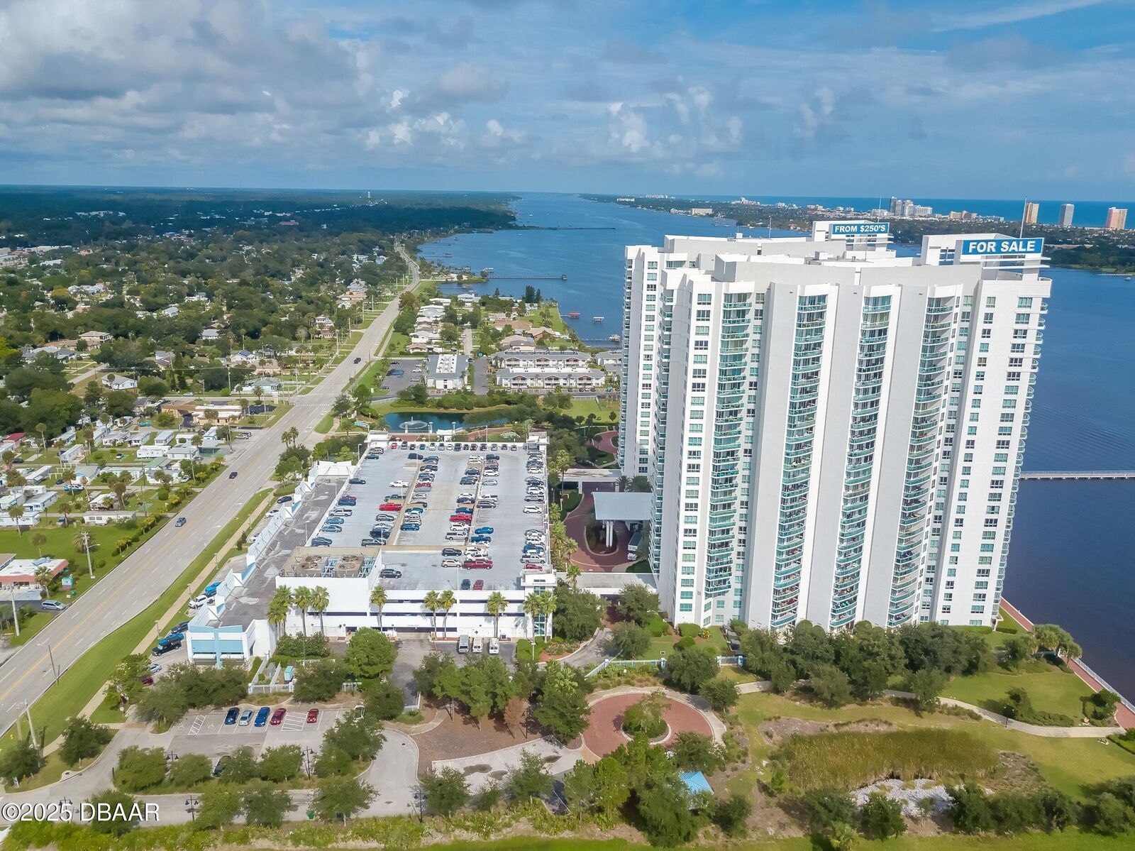 Property Photo: 231 Riverside Drive 1501 FL 32117