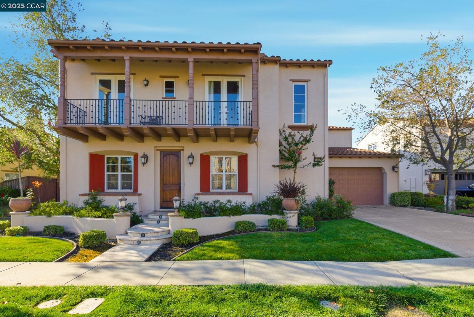 Property Photo:  1041 S Wedgewood Rd  CA 94582 