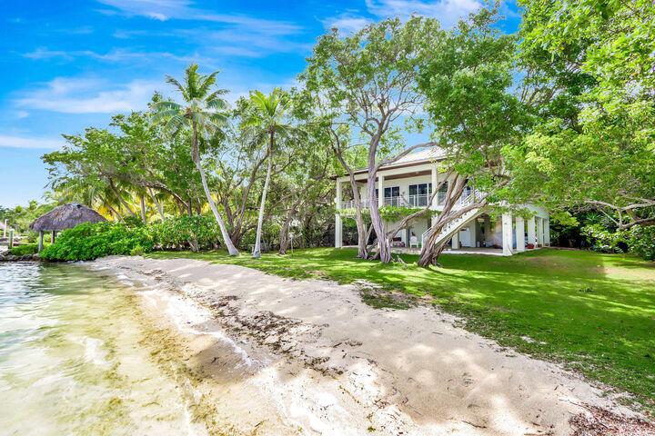 Property Photo: 34 Sunset Road FL 33037