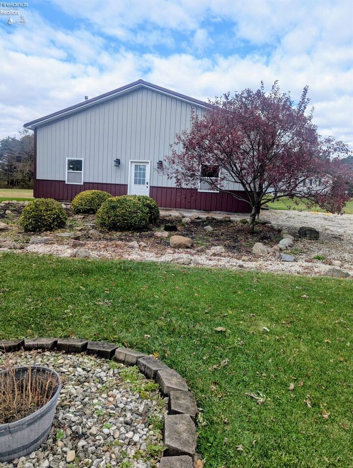 Property Photo:  1440 N State Route 18  OH 44867