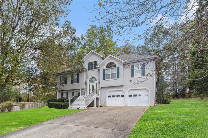 Property Photo: 4232 Antler Court GA 30135