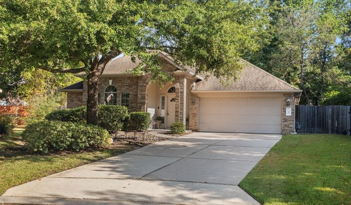 Property Photo:  34 Gilmore Grove Place  TX 77382 