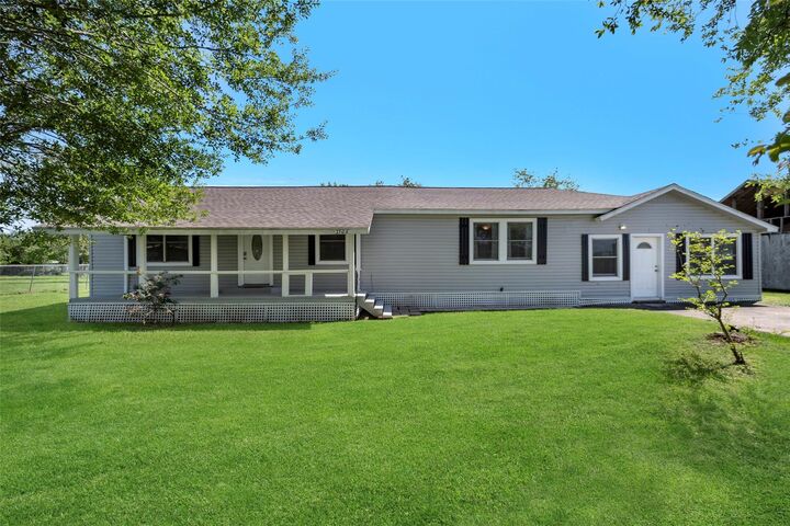 Property Photo:  7506 Bluebonnet Street  TX 77584 