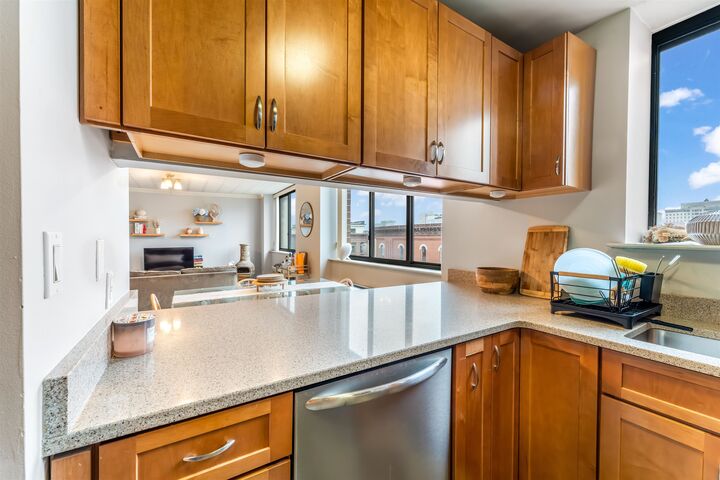 Property Photo: 300 Newark St 6M NJ 07030