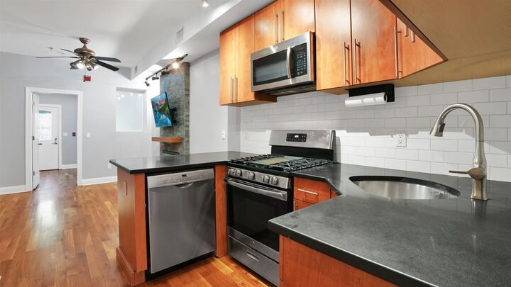 Property Photo: 717 Adams St 1R NJ 07030