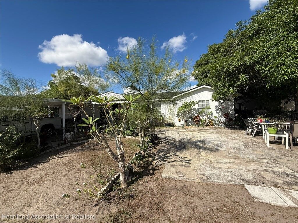 Property Photo:  514 W Hood Street  FL 33825