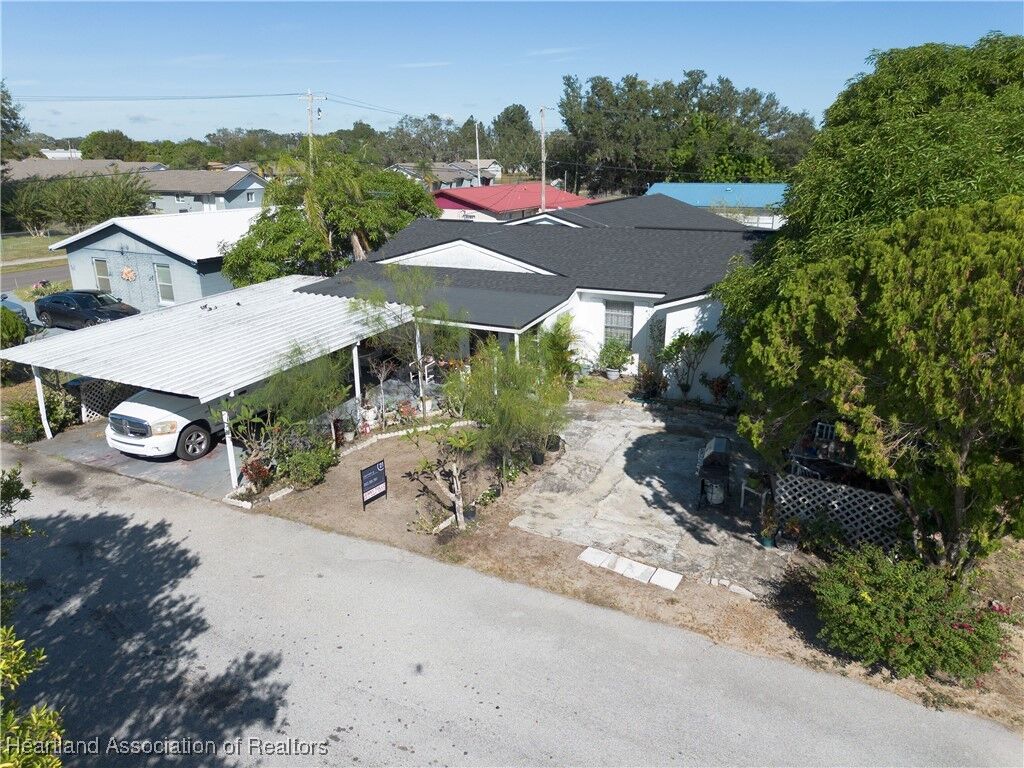 Property Photo: 514 W Hood Street FL 33825