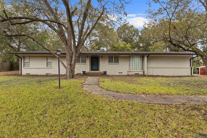 208 Wildwood  Kilgore TX 75662 photo