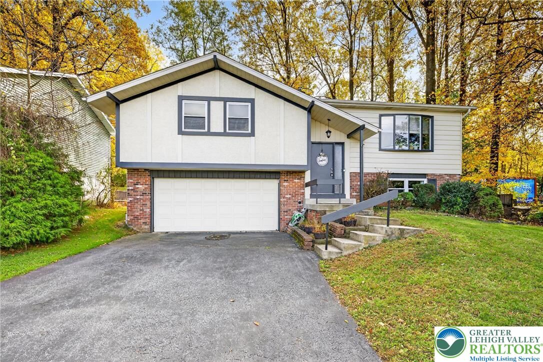 Property Photo:  316 W Mountain Road  PA 18103 