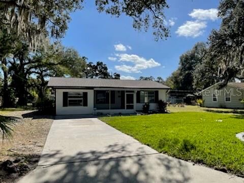 Property Photo:  2440 Hillview Street  FL 34239