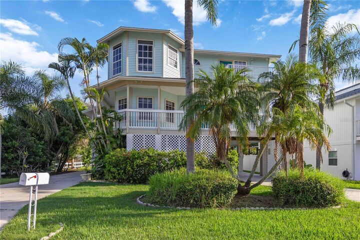 Property Photo:  13951 Harbor View Drive  FL 33776