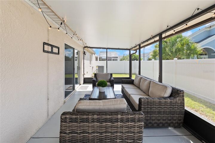 Property Photo:  3448 Idlegrove Court  FL 32822