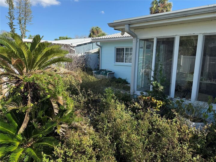 Property Photo:  631 77th Avenue  FL 33706 