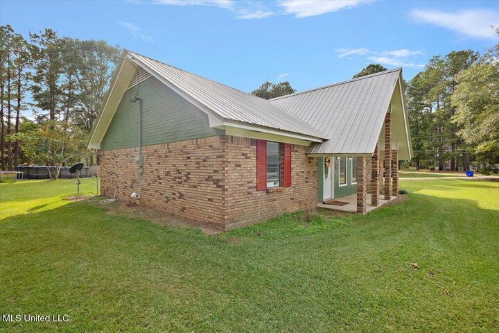 Property Photo: 147 Wolverton Drive MS 39111