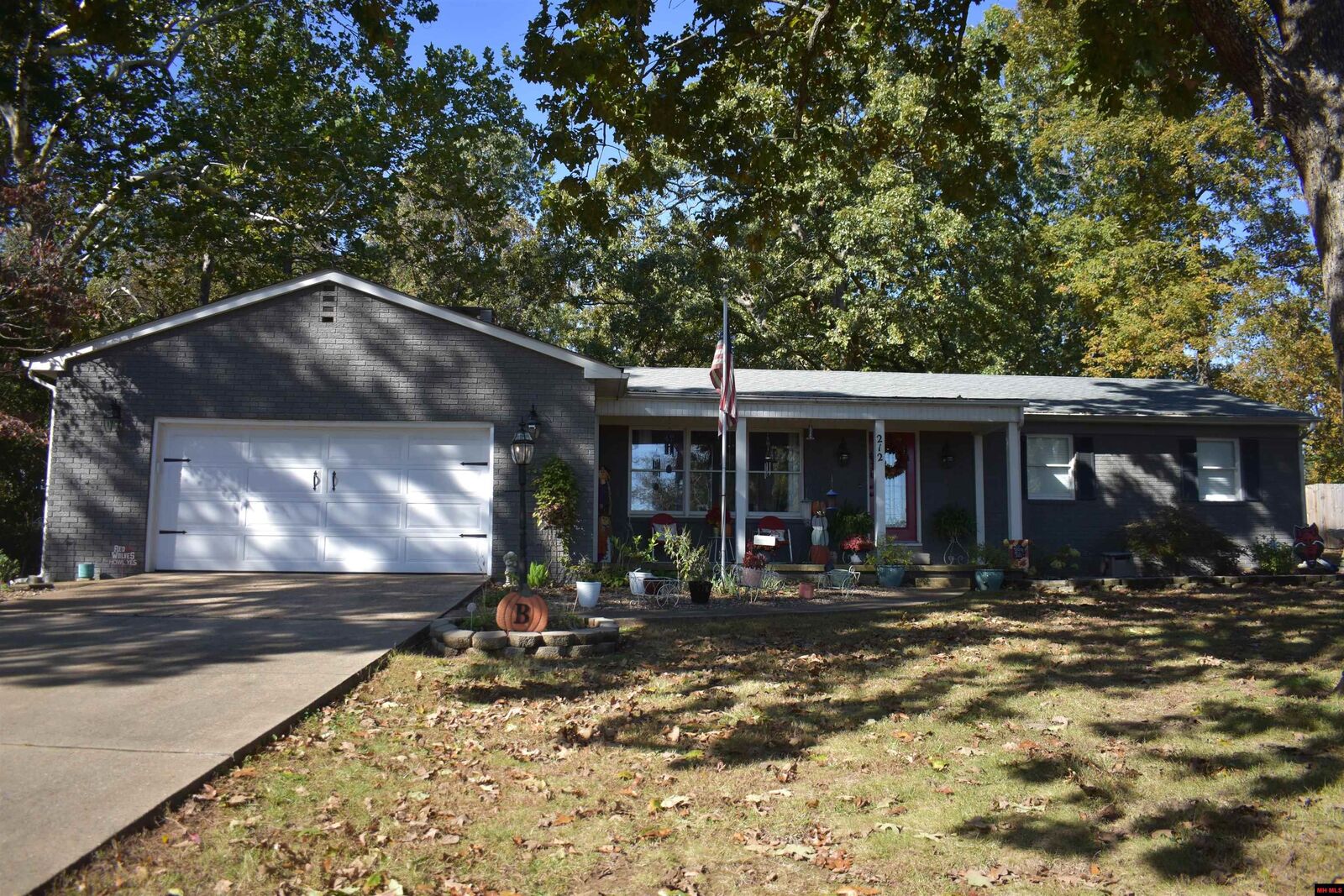 Property Photo:  212 Ridgecrest Drive  AR 72653 