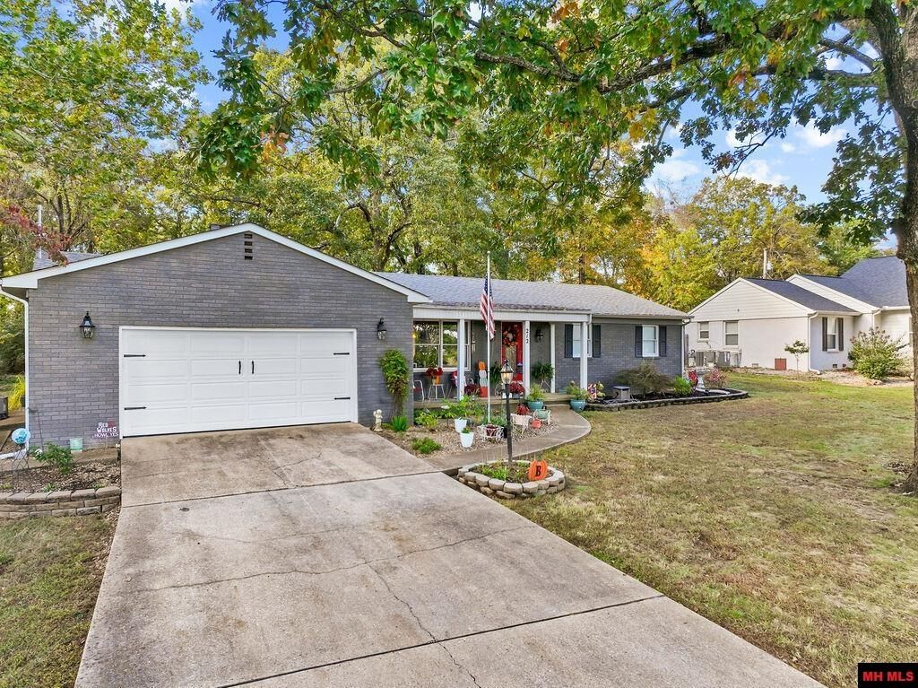 Property Photo:  212 Ridgecrest Drive  AR 72653 