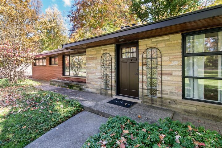 Property Photo: 16832 Bell Creek Lane MI 48154-2939